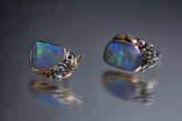 Серьги с австралийским опалом