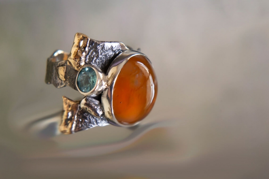 Ring with pomegranate (spessartine)