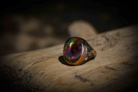 Кольцо с круглым эфиопским опалом